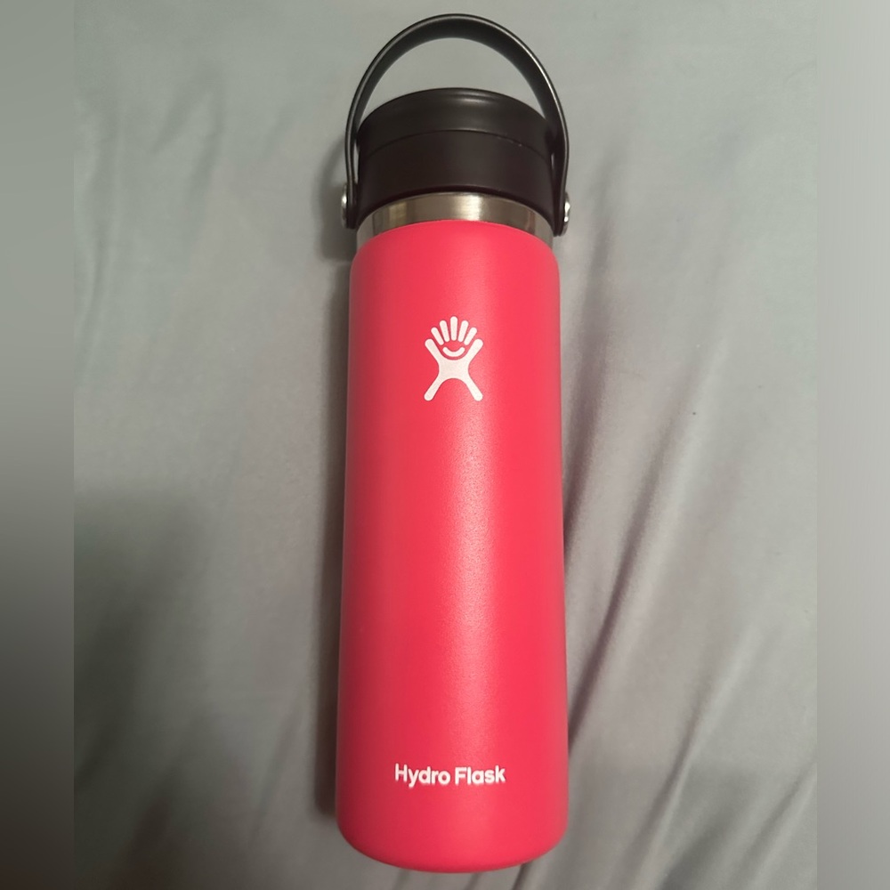 Hydroflask 20 oz Wide Mouth with flex sip lid